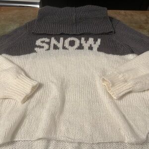 Women’s cowl neck sweater size small/ medium Woodwn Ships brand. like new